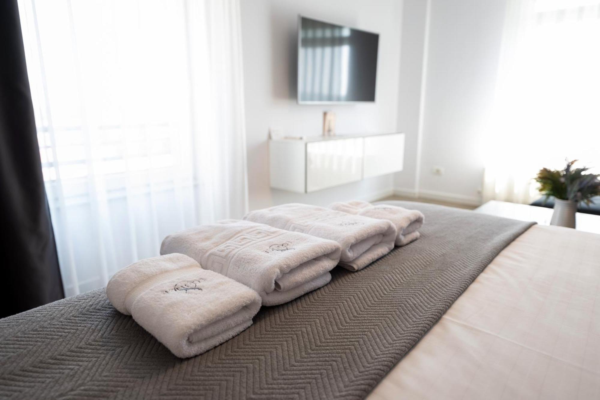 Apartment Lounge 8